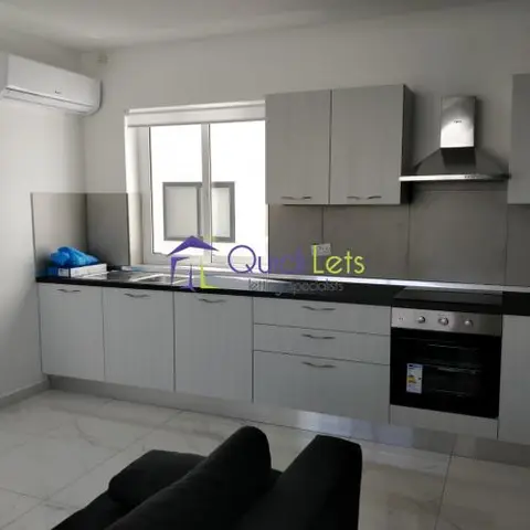 3 bedroom Penthouse to rent in Gzira