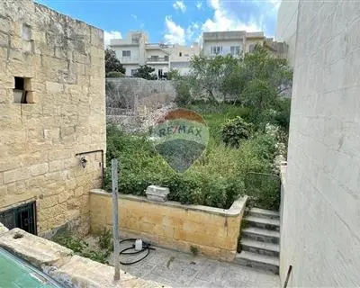 8 bedroom Farmhouse for sale in Gozo - Nadur