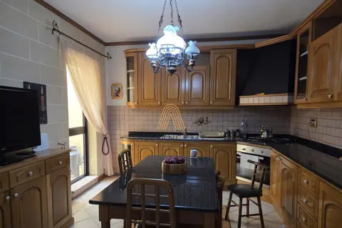3 Bedroom Maisonette For Sale in Swatar