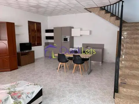 2 bedroom Townhouse to rent in Zebbug