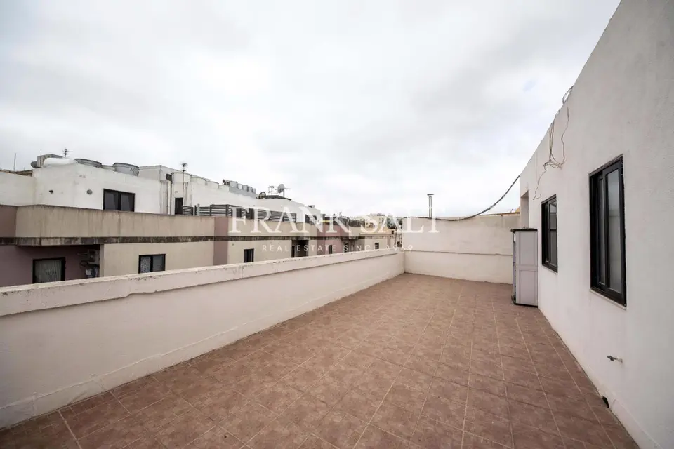St Julians, Furnished Penthouse