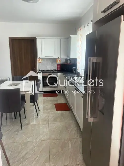 2 bedroom Penthouse to rent in Zabbar