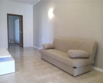 2 bedroom Maisonette to rent in Luqa