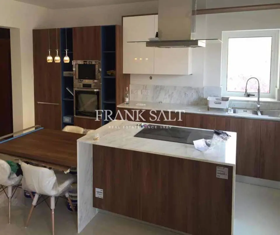 3 bedroom Apartment to rent in Ta' Xbiex