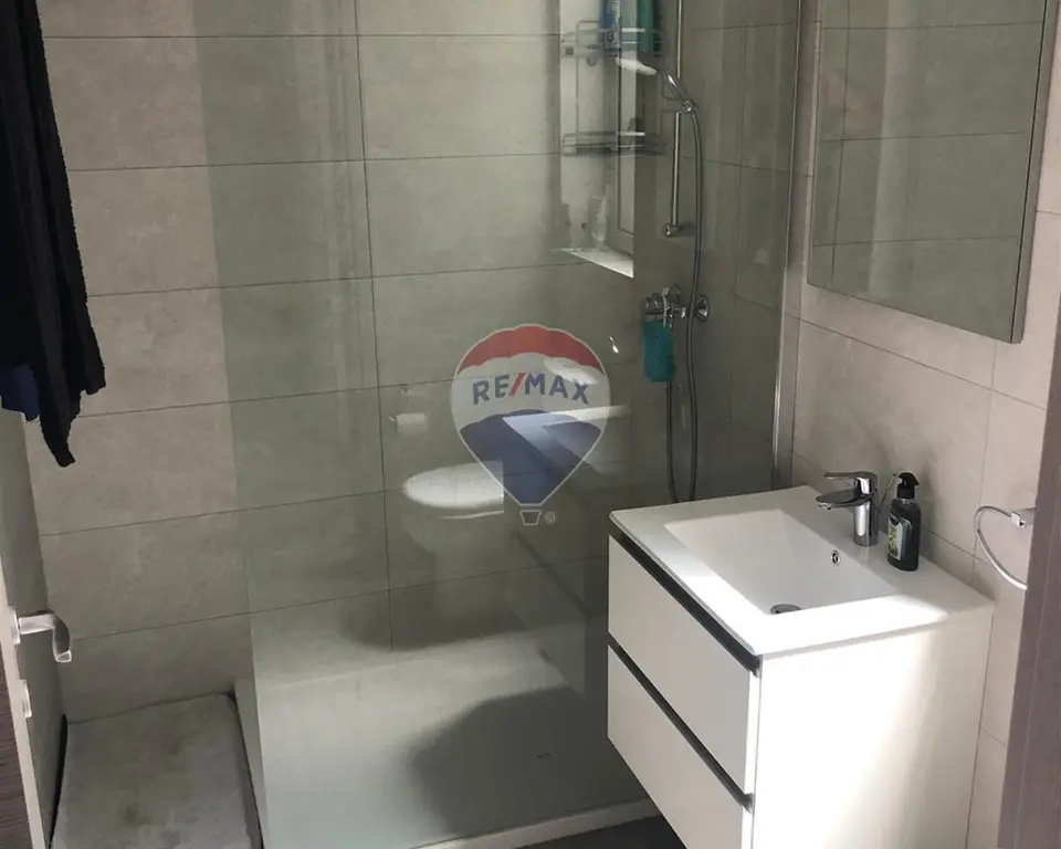 2 bedroom Penthouse to rent in Gzira