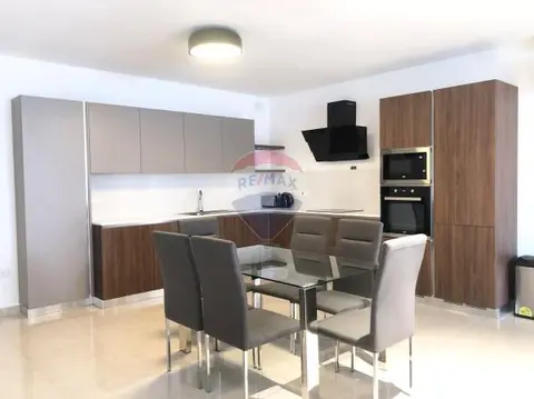 2 bedroom Apartment to rent in Luqa