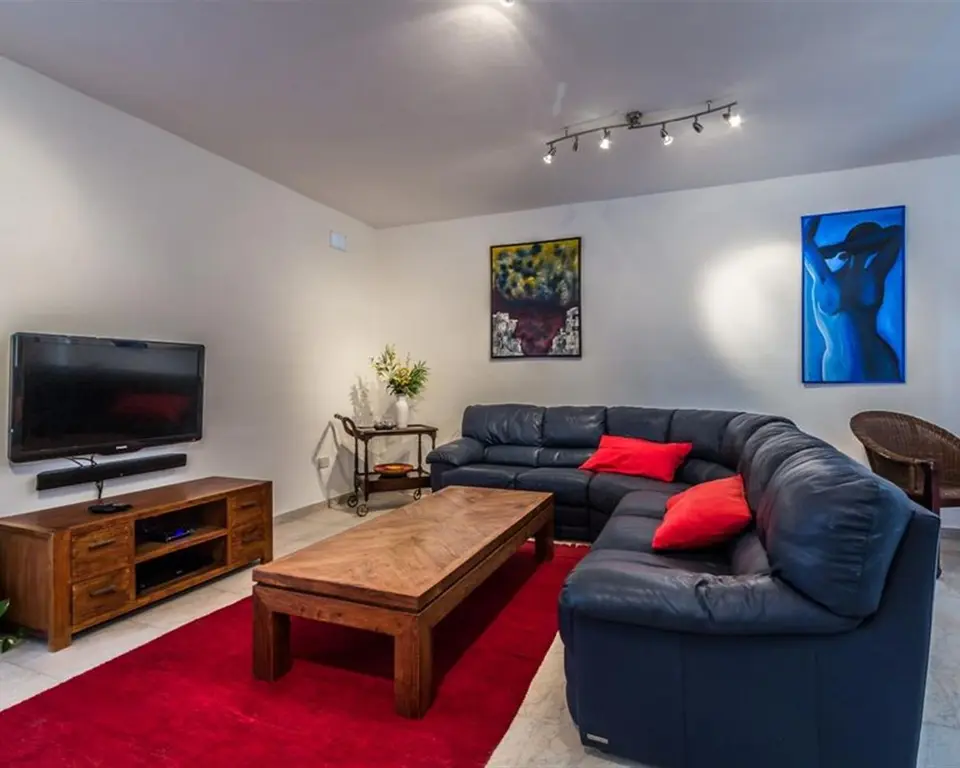 2 bedroom Penthouse to rent in Sliema
