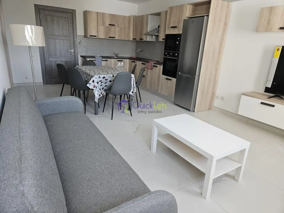 Appartamento con 1 camera in affitto a Marsaskala