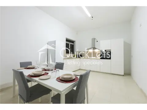 4 bedroom Apartment to rent in Mosta