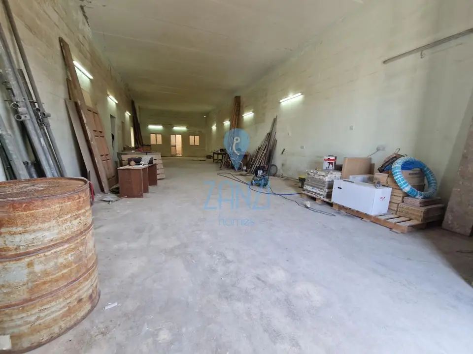Factories / Warehouse for sale in Qormi