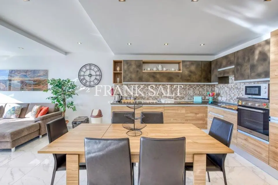 Qawra, Furnished Apartment