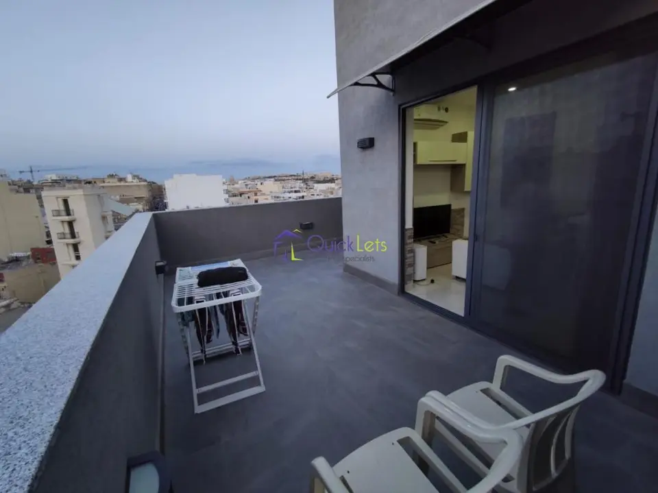 1 bedroom Penthouse to rent in Msida