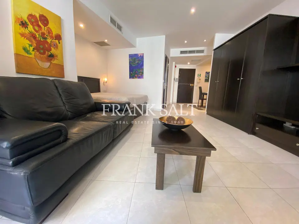 Portomaso, Studio Apartment