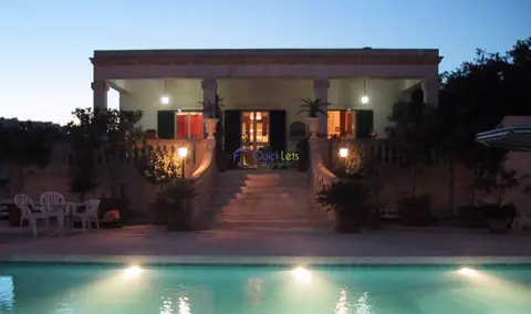 6 bedroom Detached Villa to rent in Iklin