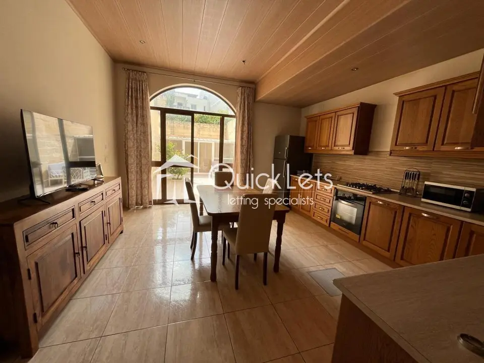 3 bedroom Townhouse to rent in Tarxien
