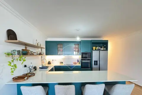 Apartment For Sale in Iklin