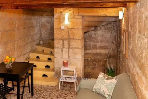 1 Bedroom Maisonette For Sale in Valletta