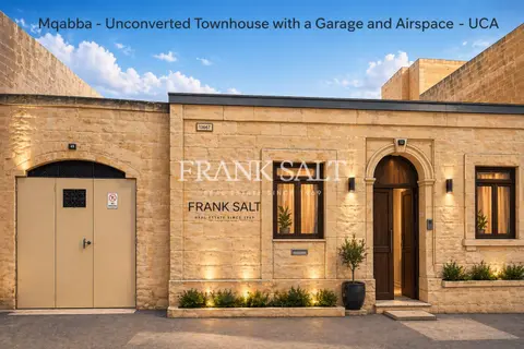 6 Bedroom House of Character For Sale in Mqabba
