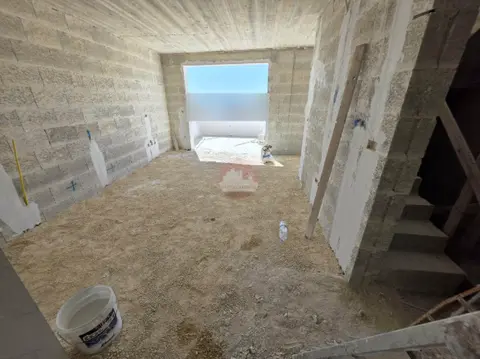 2 Bedroom Penthouse For Sale in Mellieha