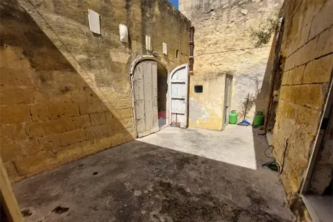 3 Bedroom House of Character For Sale in Zejtun