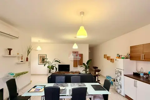 3 Bedroom Apartment For Sale in Kalkara