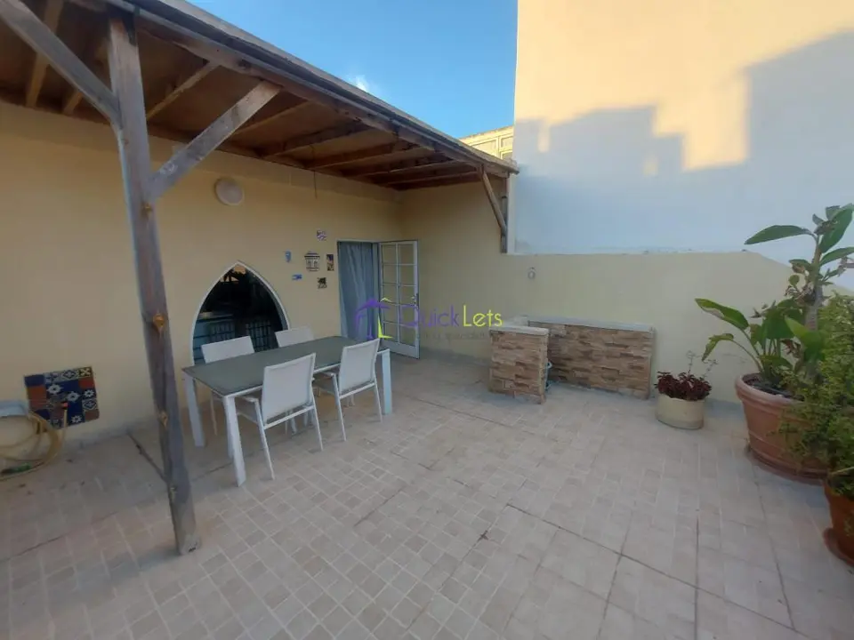 3 bedroom Maisonette to rent in Bahar ic-Caghaq
