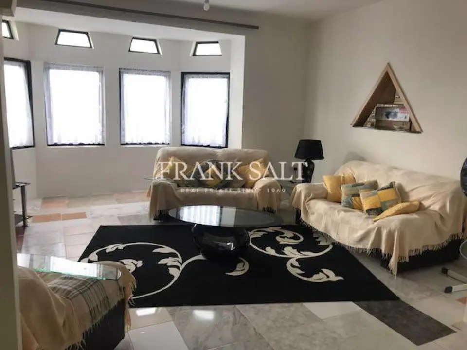 Mosta, Furnished Bungalow