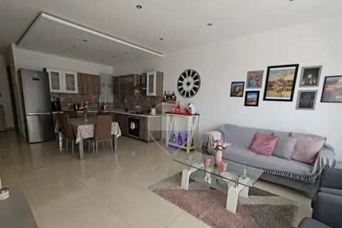 2 Bedroom Apartment For Sale in Zabbar