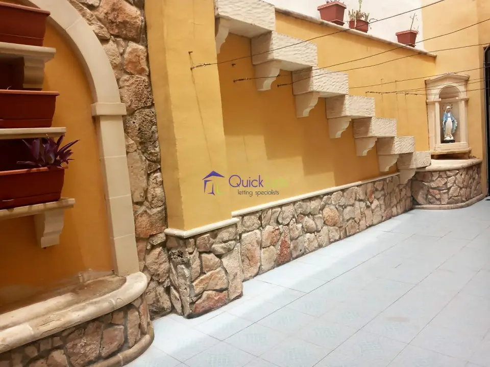 3 bedroom Apartment to rent in Zebbug