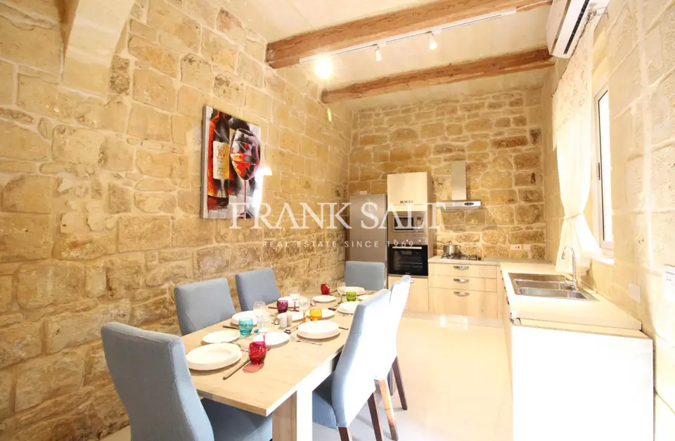Zabbar, Furnished Town House