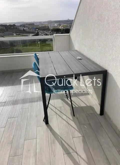 2 bedroom Penthouse to rent in Santa Venera