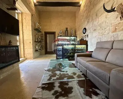 7 bedroom Palazzino for sale in Mosta