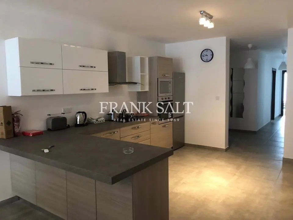 Gwardamangia, Apartment