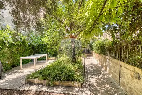 6 bedroom Townhouse for sale in St Julian's