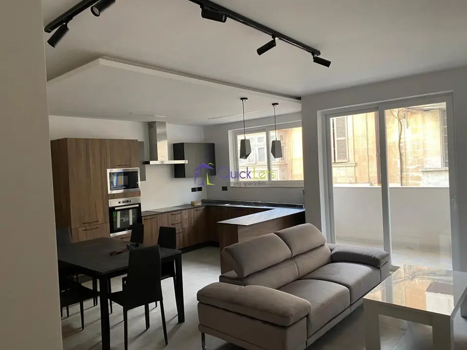 2 bedroom Apartment to rent in Birkirkara