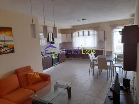 3 bedroom Maisonette to rent in Gzira