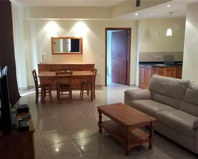2 bedroom Apartment to rent in St Julian's
