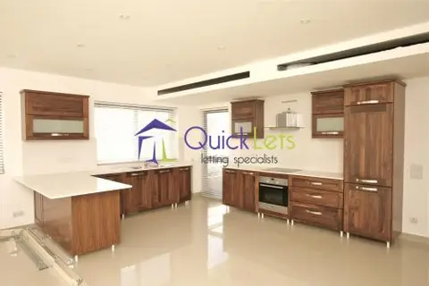 2 bedroom Maisonette to rent in Swieqi