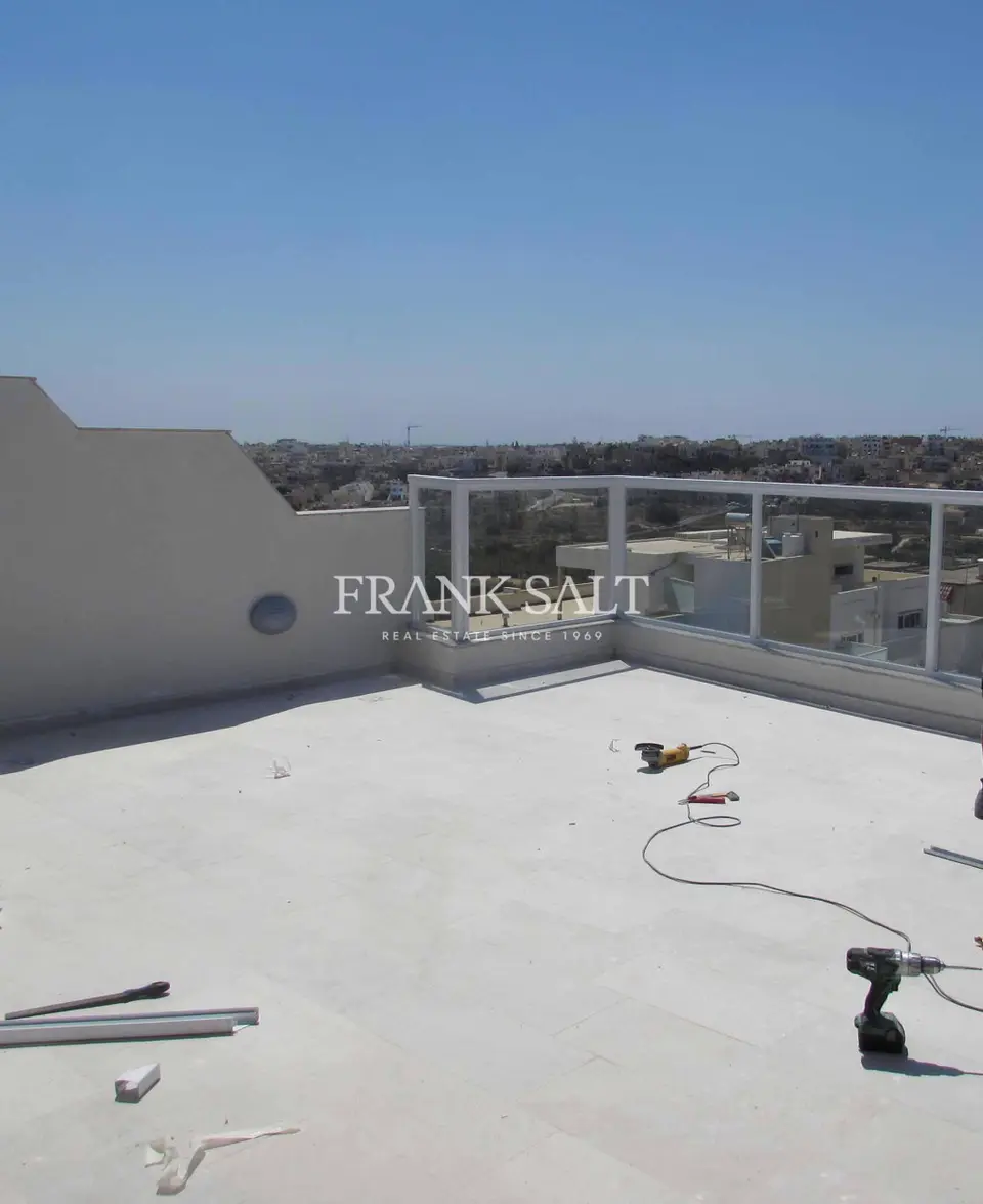 Tal-Ibrag, Furnished Penthouse