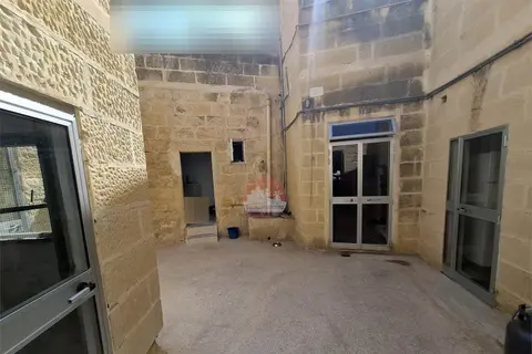 3 Bedroom Town House For Sale in Qormi