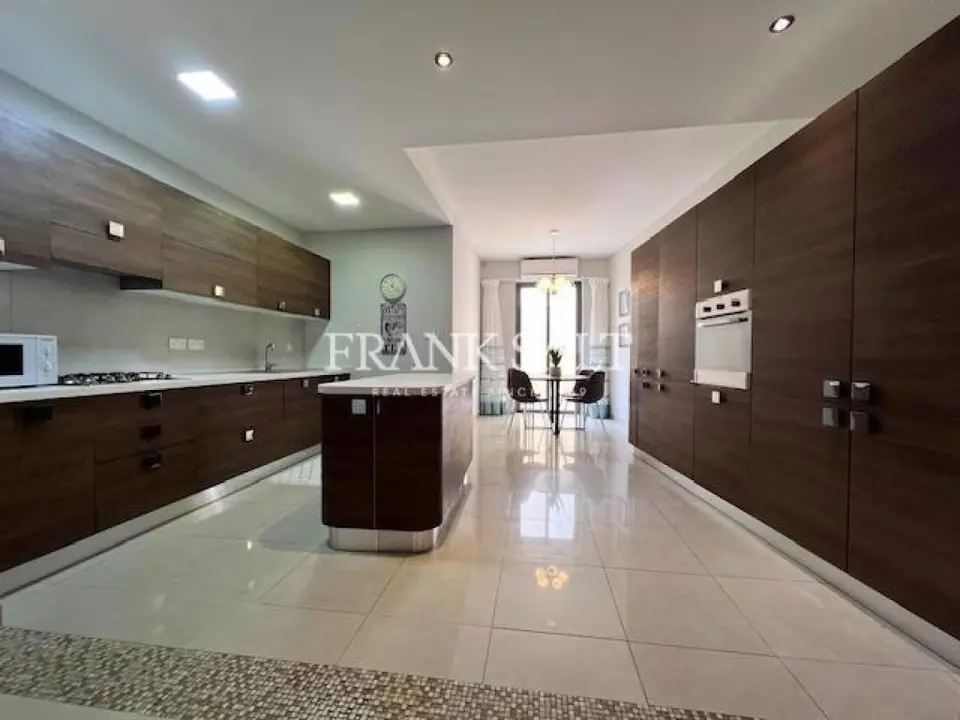 Swieqi, Furnished Maisonette