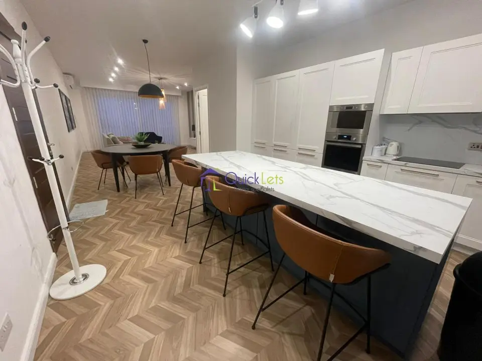 2 bedroom Penthouse to rent in St. Julians