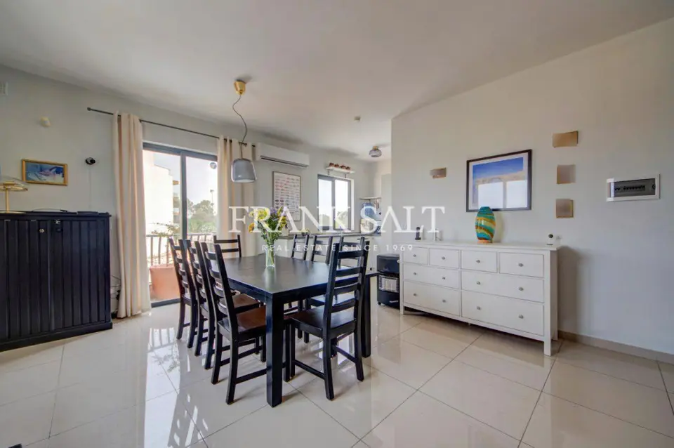 Kalkara, Finished Corner Apartment