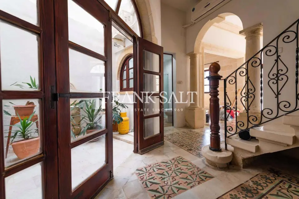 Gharghur, Converted House of Character