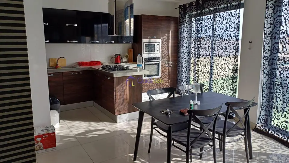 2 bedroom Penthouse to rent in Gzira