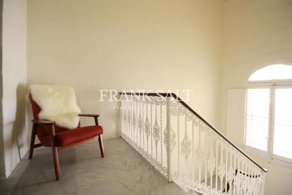 Sliema, Furnished Town House