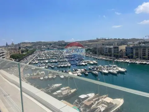 2 bedroom Penthouse to rent in Ta' Xbiex