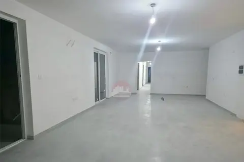 3 Bedroom Apartment For Sale in Ghaxaq