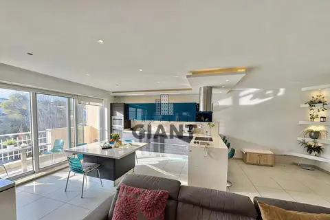 3 Bedroom Apartment For Sale in Swieqi