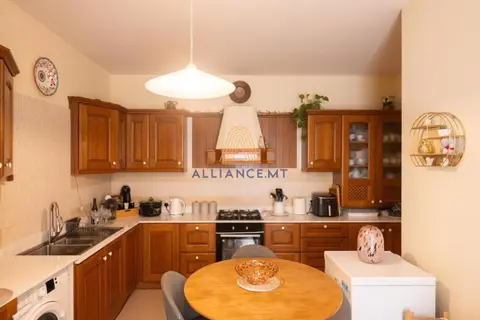 2 Bedroom Maisonette For Sale in Mosta